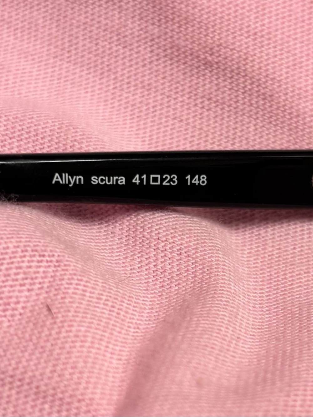 ASE FARNSWORTH 046-04 Allyn scura NO LENSES